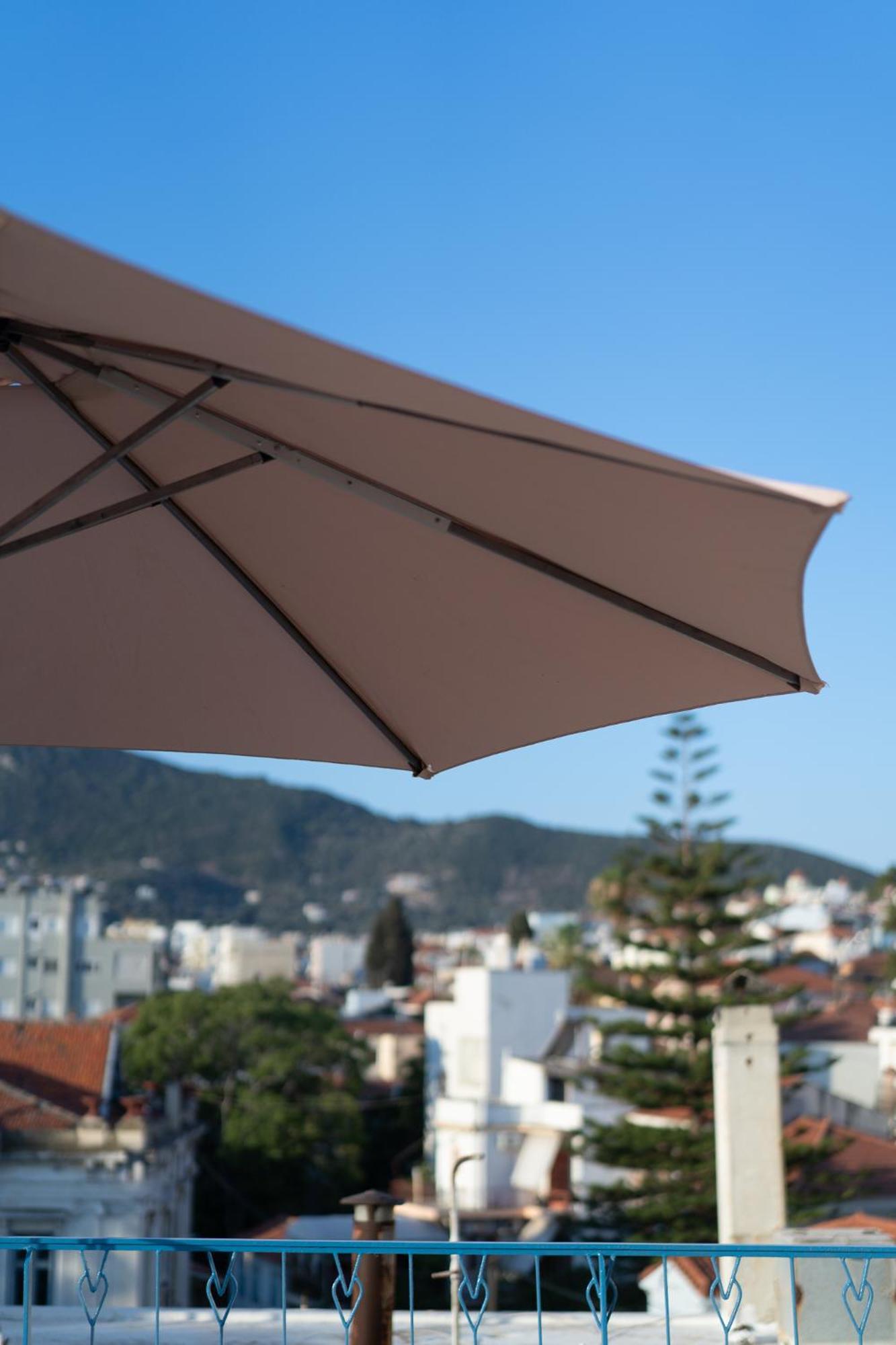 Central Mytilene City-View Apartment For 7 Exterior photo